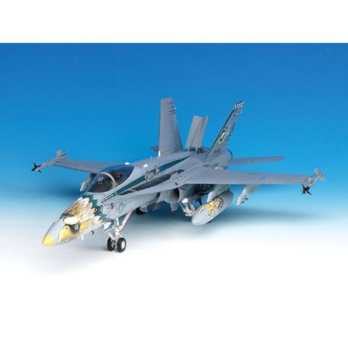 ACADEMY F/A 18C HORNET CHIPPY HO FIGHTER