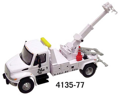 BOLEYTOWTRUCKINWHITE.JPG