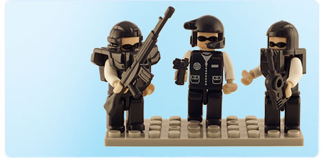 BRICTEK  POLICE SWAT TEAM 3 MINI-FIGURINES