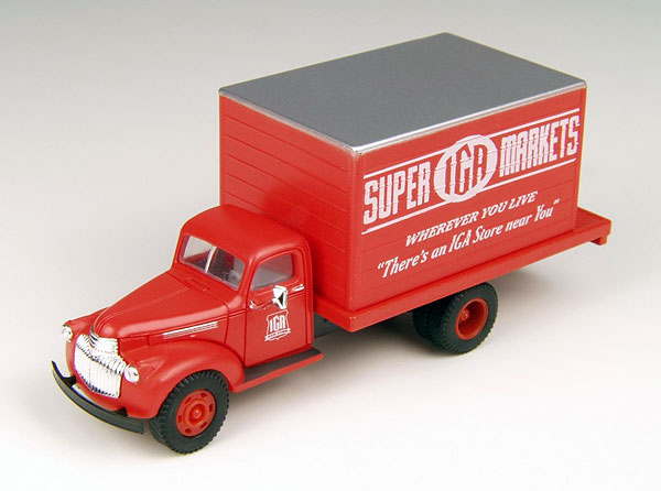 Classic Metal Works IGA Super Markets - 1941-1946 Chevrolet Delivery Truck HO Scale