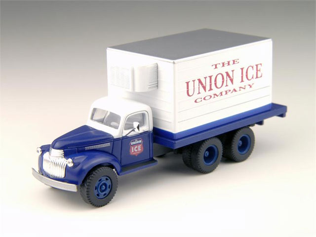 Classic Metal Works Union Ice Co. - 1941-1946 Chevy Reefer Delivery Truck ( HO Scale ) 