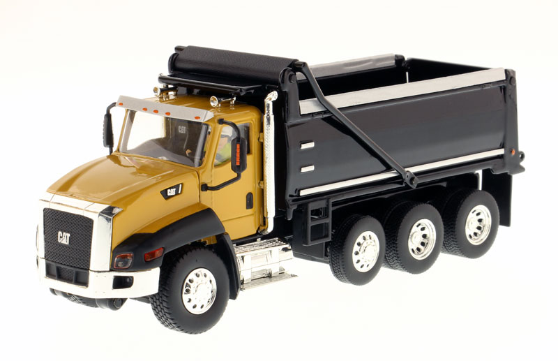 Diecast Masters Caterpillar CT660 Dump Truck in Yellow (Core Classics Series)