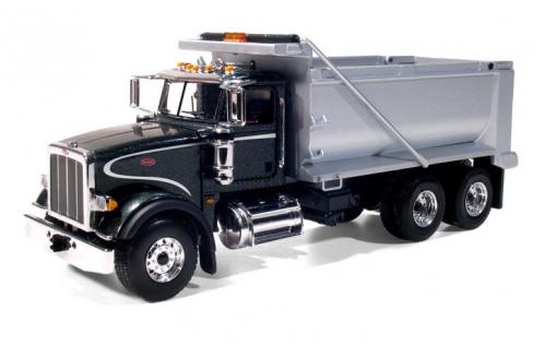 FIRST GEAR Peterbilt 367 Dump Truck in Black and Silver