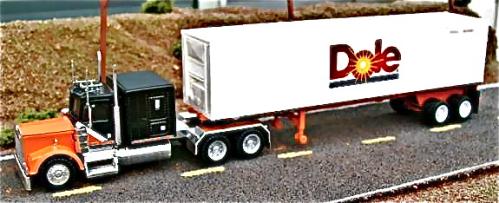 HERPA Kenworth With 40' Reefer Container