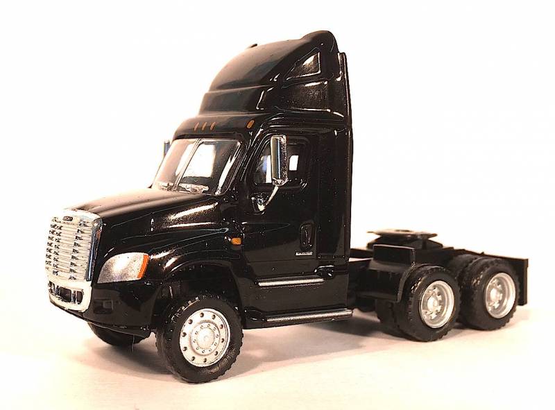 Herpa Freightliner Cascadia ( 1:87 Scale )