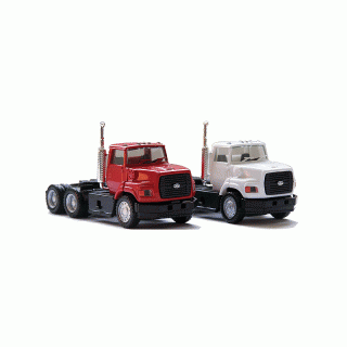 Herpa American Trucks Ford -- L-9000 Conventional w/Short Chassis, Dual Rear Axles ( cab only )