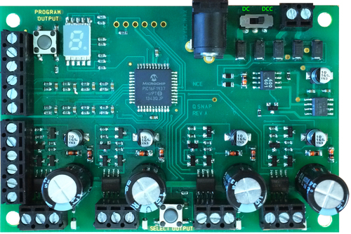 NCE  Q-Snap, control for 4 twin coil type switch machines