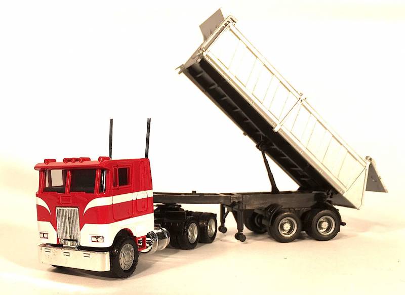 Herpa Peterbilt Coe, Dump Semi  ( 1:87 )