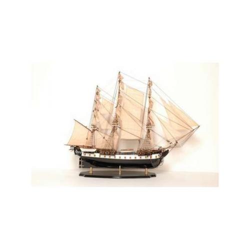 PREMIERSHIPMODELSMAINPIC1ussconstitutionmodelshipgoldrange.jpg