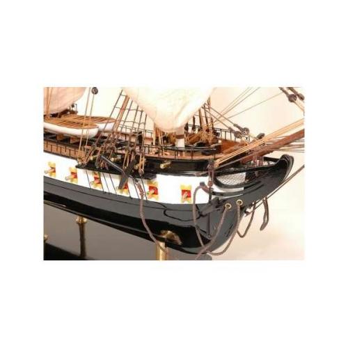 PREMIERSHIPMODELSMAINPIC3ussconstitutionmodelshipgoldrange.jpg