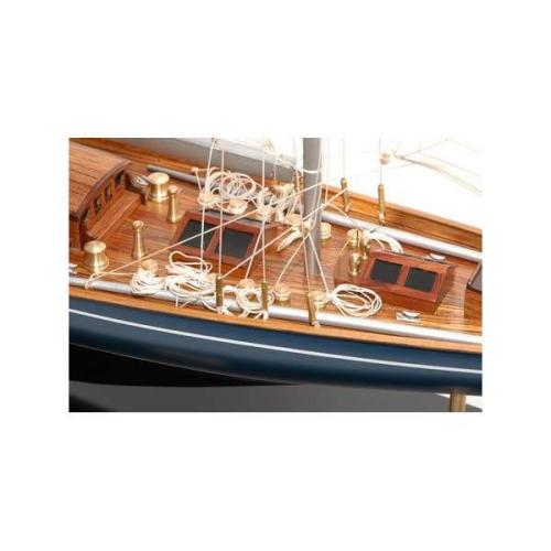 PREMIERSHIPMODELSPIC1velshedamodelyachtsuperiorrange.jpg