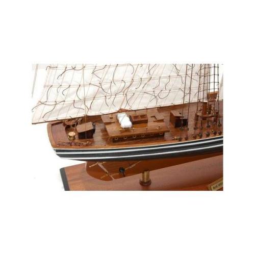 PREMIERSHIPMODELSPIC2bluenoseiimodelyachtpremierrange.jpg