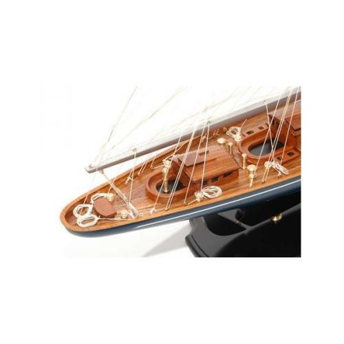 PREMIERSHIPMODELSPIC5velshedamodelyachtsuperiorrange.jpg