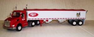 TRUCKS N STUFF Peterbilt 579, Grain Trailer TNS076 A.L. Gilbert/Farmers Best   HO