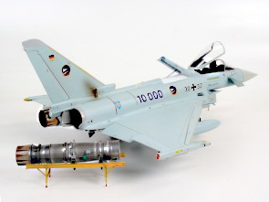 REVELLGERMANYTYPHOON2.JPG