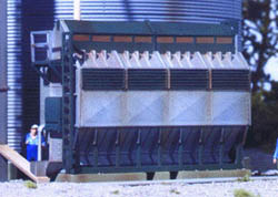 WALTHERSGRAINDRYERSMAL.JPG