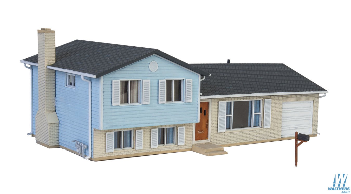 WALTHERS Split Level House Kit  HO