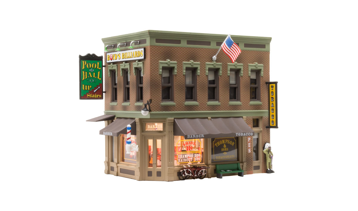 WOODLAND SCENICS Corner Emporium Lighted HO Scale