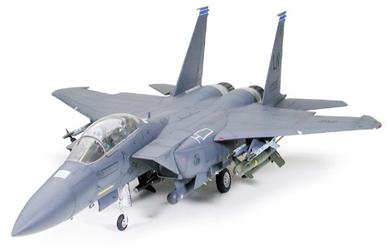 TAMIYA  F-15E STRIKE EAGLE 